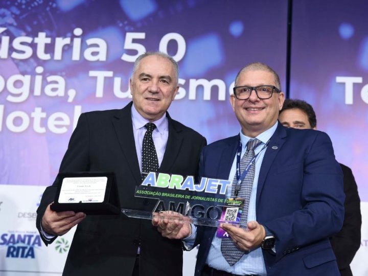 Evandro Novak, Presidente da ABRAJET Nacional é homenageado pela ABIH-SC