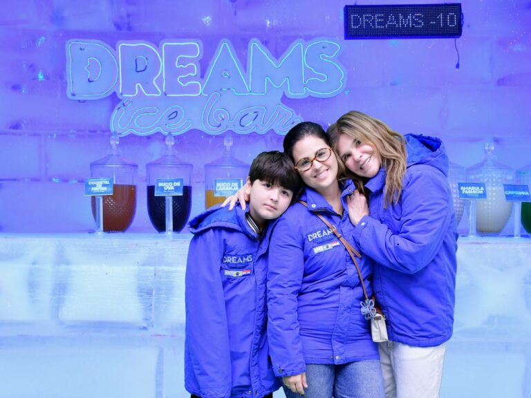 Atriz Cristiana Oliveira volta ao Complexo Dreams Park Show com a filha e o neto
