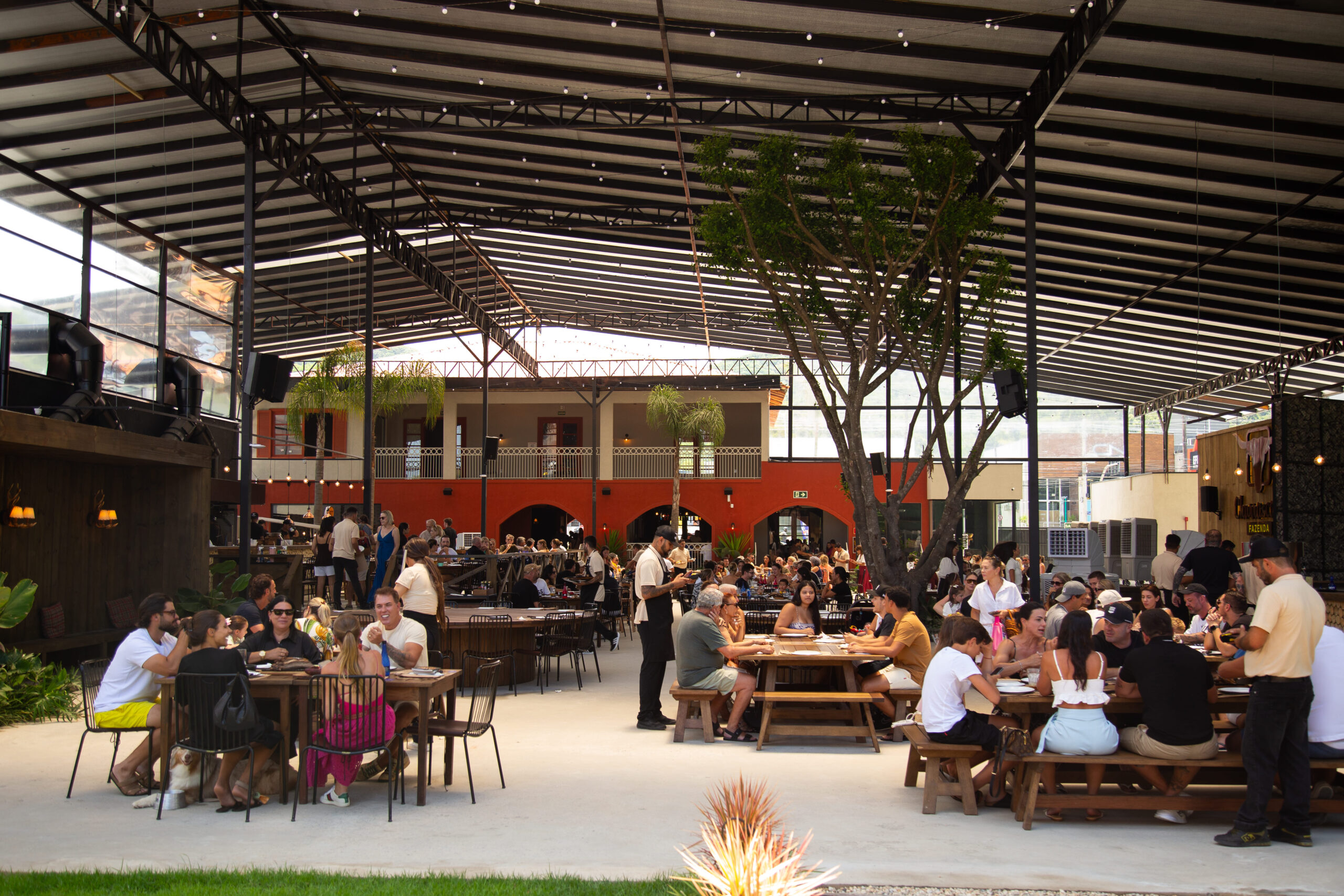 Fazenda Churrascada na Praia Brava anuncia programação especial para o feriado de Páscoa