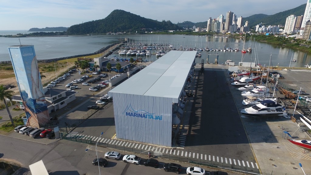 Marina Itajaí se torna uma das principais vitrines de barcos no Sul
