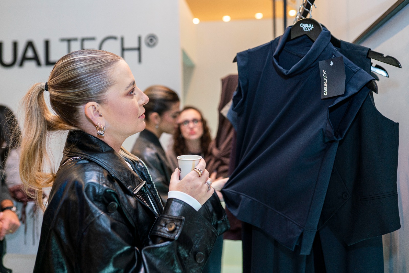 Diklatex apresenta Casual Tech®️ feminino e amplia o conceito de moda inteligente
